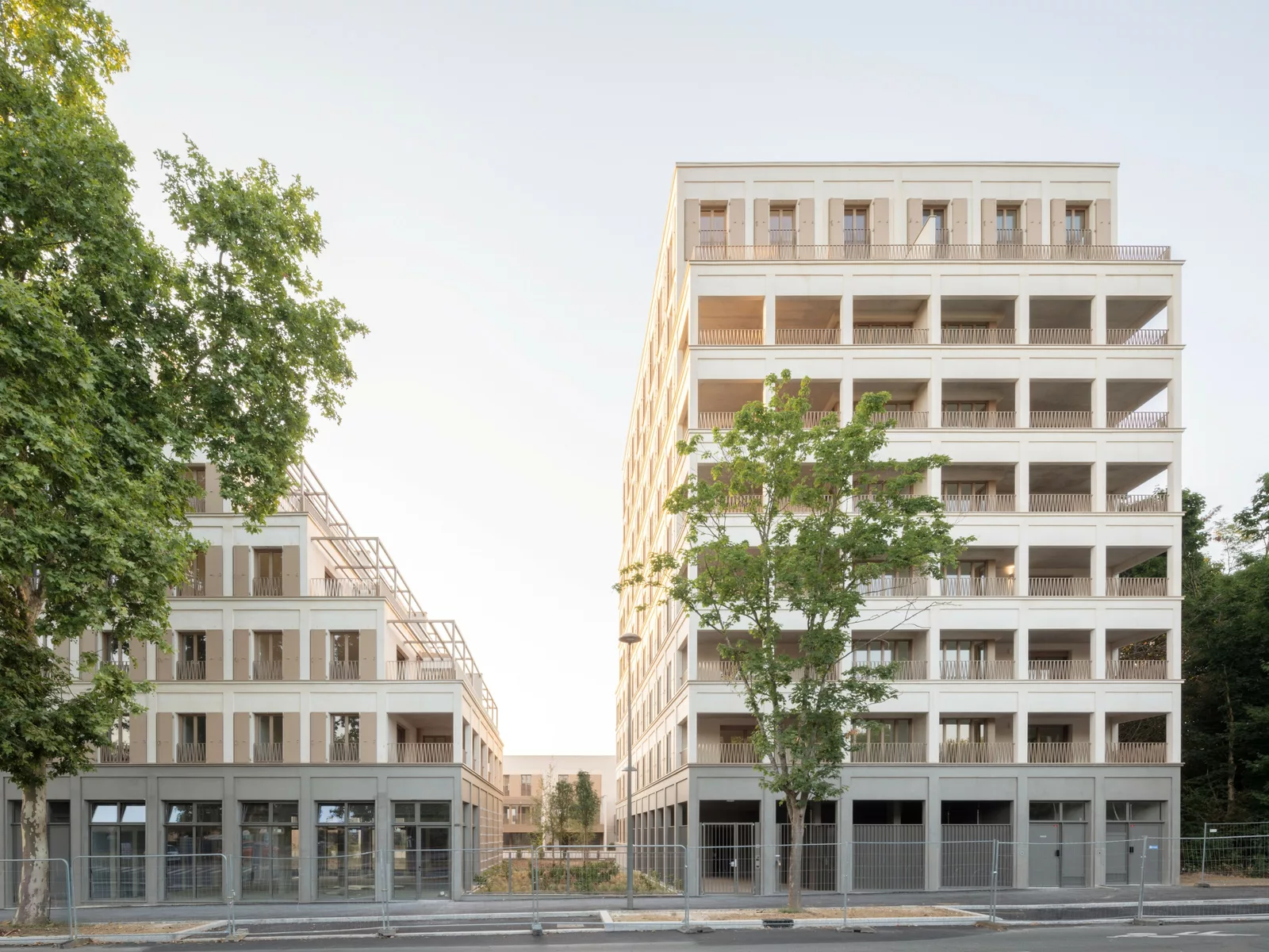 100 logements et commerces, Courcouronnes
