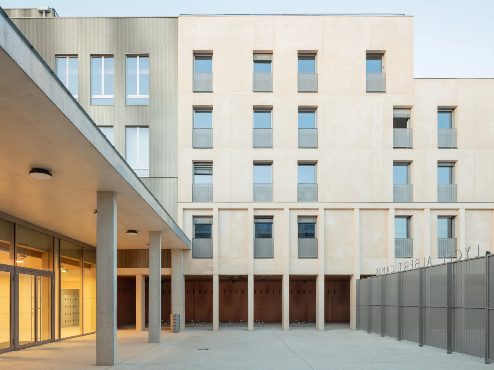 Lycée Albert Camus, Bois Colombes